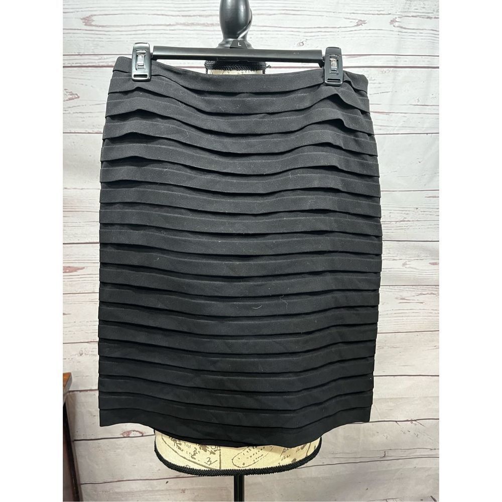 Larry Levine Stretch Black Layered Ruffle Pencil Skirt Women's Size 6